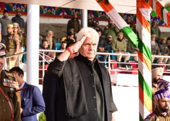 Lt Governor, Manoj Sinha paid tributes to the martyred personnel of the Police and CAPFs at the Martyrs’ Memorial Zewan