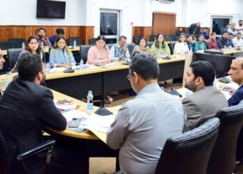 Div Com reviews progress of Revision of Photo Electoral Rolls in Jammu District