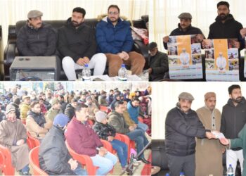 Controller Legal Metrology joins Viksit Bharat Sankalp Yatra’s momentum in Kakapora, Pulwama.