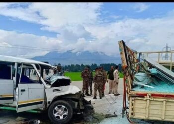 Collision in Bijbehara Anantnag Leaves 9 Injured