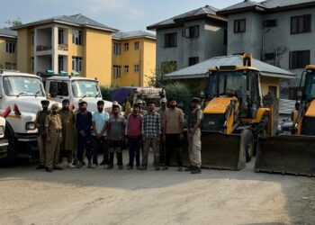 Pulwama Police Arrest Seven in Crackdown on Illegal Mining