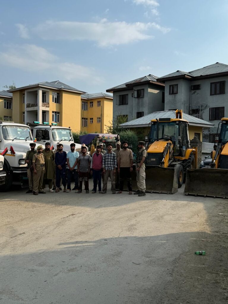 Pulwama Police Arrest Seven in Crackdown on Illegal Mining 1 1000204693