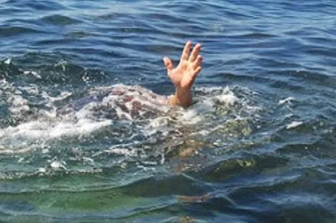 Two Minor Girls from Anantnag Die After Drowning in Water-Filled Pits in Bari Brahmana 1 1000249742