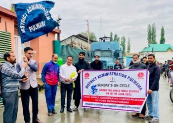 District administration Pulwama organizes ‘Sundays on Cycle’ event 4 District administration Pulwama organizes ‘Sundays on Cycle’ event