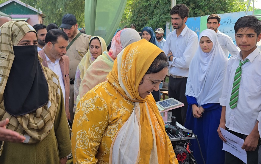 Sakeena Itoo visits Gulmarg Constituency Inaugurates AYUSH Health & Wellness Centre 1 1000431998