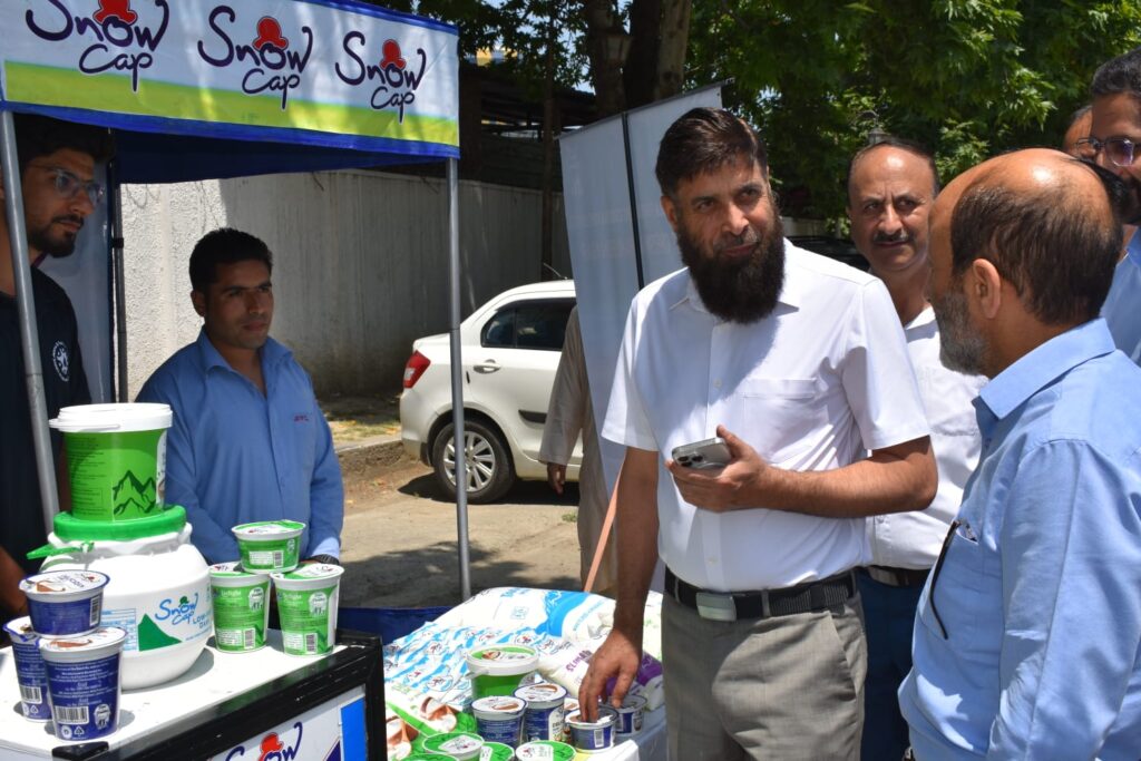 Cooperative department Kashmir commemorates ‘International Year of Cooperatives’ at Srinagar 1 1000452941